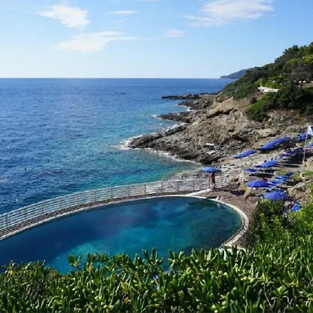 Semesterbostad Residenza Sul Mare, Con Giardino